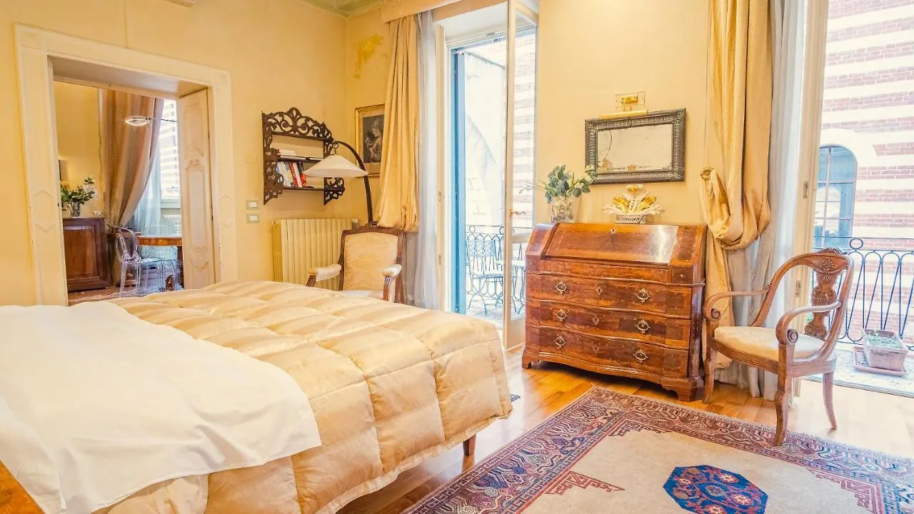 Residenza Dei Signori - Italian Homing Apartment Verona Italy