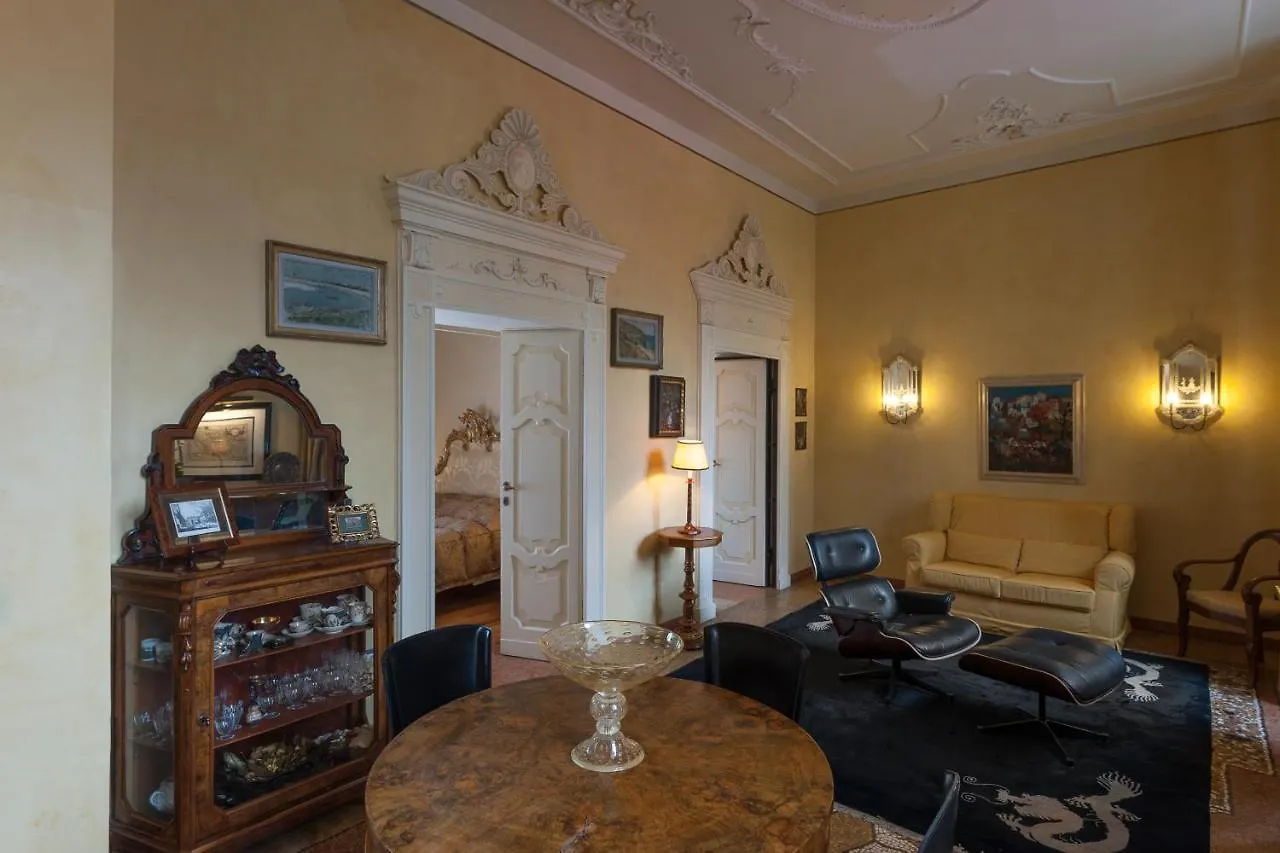 Residenza Dei Signori - Italian Homing Apartment Verona Italy